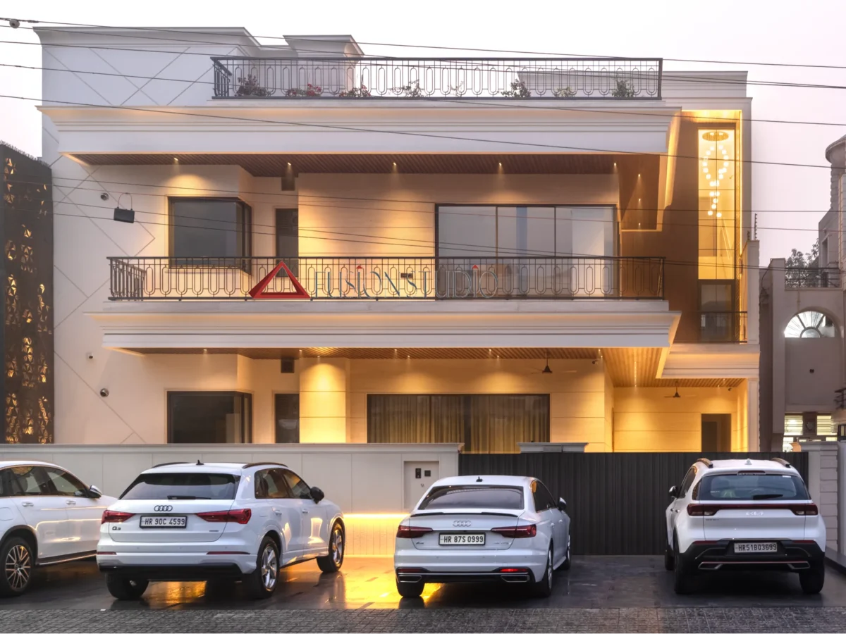 mr.ranjeet fariddabad-9000 sq,ft.villa
